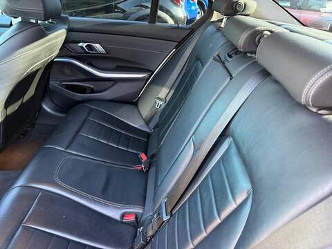 BMW 3 Series 2.0 320i Sport Saloon 4dr Petrol Auto Euro 6 (s/s) (184 ps) - U79951