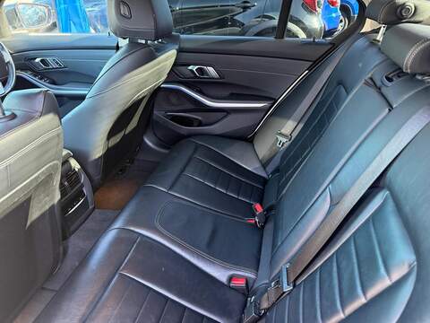 BMW 3 Series 2.0 320i Sport Saloon 4dr Petrol Auto Euro 6 (s/s) (184 ps) - U79951