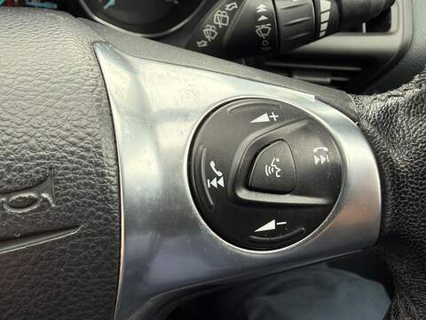 Ford C-Max TDCi Zetec MPV 1.6 Manual Diesel - U79960