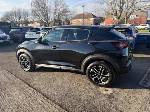 Nissan Juke 1.0 DIG-T N-Connecta DCT Auto Euro 6 (s/s) 5dr - U79964