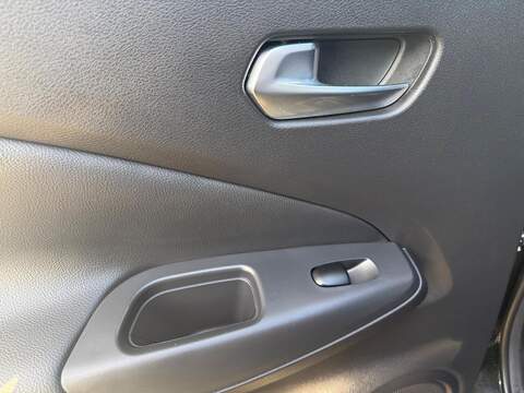 Nissan Juke 1.0 DIG-T N-Connecta DCT Auto Euro 6 (s/s) 5dr - U79964