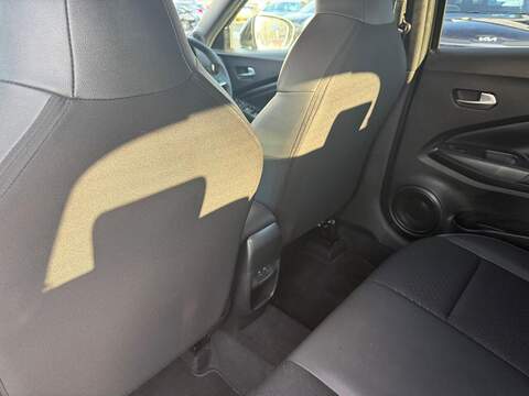 Nissan Juke 1.0 DIG-T N-Connecta DCT Auto Euro 6 (s/s) 5dr - U79964