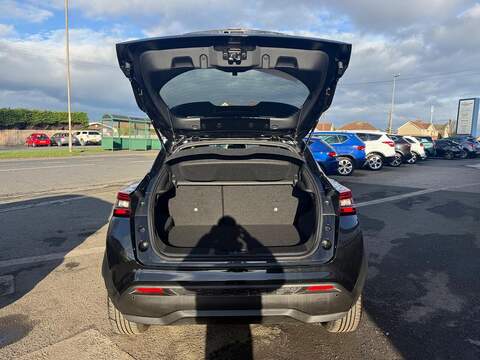 Nissan Juke 1.0 DIG-T N-Connecta DCT Auto Euro 6 (s/s) 5dr - U79964