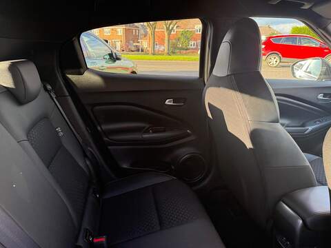 Nissan Juke 1.0 DIG-T N-Connecta DCT Auto Euro 6 (s/s) 5dr - U79964