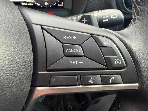 Nissan Juke 1.0 DIG-T N-Connecta DCT Auto Euro 6 (s/s) 5dr - U79964