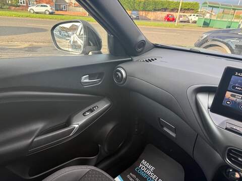 Nissan Juke 1.0 DIG-T N-Connecta DCT Auto Euro 6 (s/s) 5dr - U79964
