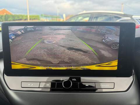 Nissan Juke 1.0 DIG-T N-Connecta DCT Auto Euro 6 (s/s) 5dr - U79964