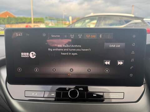 Nissan Juke 1.0 DIG-T N-Connecta DCT Auto Euro 6 (s/s) 5dr - U79964