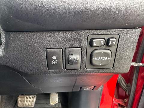 Toyota RAV4 2.2 D-CAT Icon Auto 4WD Euro 5 5dr - U79965