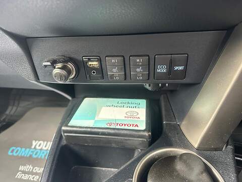 Toyota RAV4 2.2 D-CAT Icon Auto 4WD Euro 5 5dr - U79965