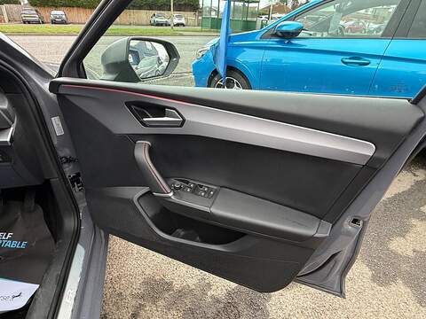 SEAT Leon 1.0 eTSI MHEV FR Sport DSG Euro 6 (s/s) 5dr - U79966