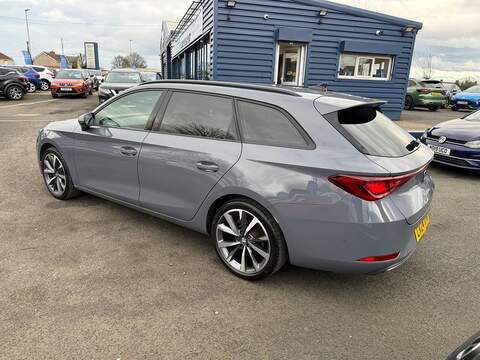 SEAT Leon 1.0 eTSI MHEV FR Sport DSG Euro 6 (s/s) 5dr - U79966