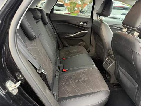 Vauxhall Grandland 1.2 Turbo Ultimate Auto Euro 6 (s/s) 5dr - U79968