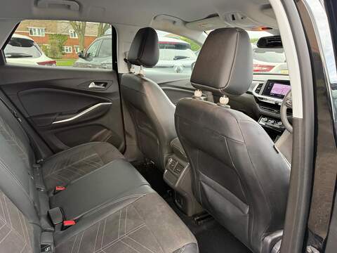 Vauxhall Grandland 1.2 Turbo Ultimate Auto Euro 6 (s/s) 5dr - U79968