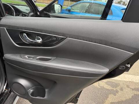 Nissan X-Trail 1.6 dCi Tekna Euro 6 (s/s) 5dr - U79976