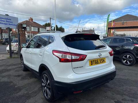 Nissan Qashqai 1.6 DIG-T Tekna 2WD Euro 6 (s/s) 5dr - U79977