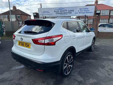 Nissan Qashqai 1.6 DIG-T Tekna 2WD Euro 6 (s/s) 5dr - U79977