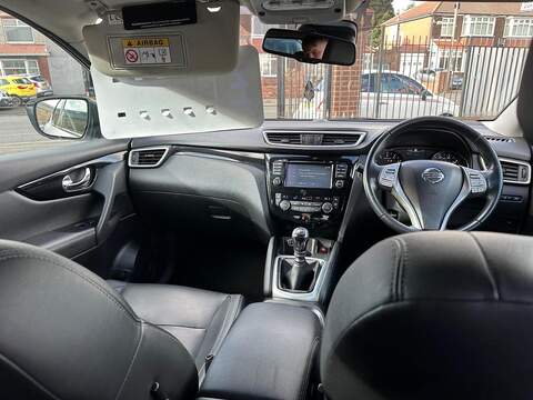 Nissan Qashqai 1.6 DIG-T Tekna 2WD Euro 6 (s/s) 5dr - U79977