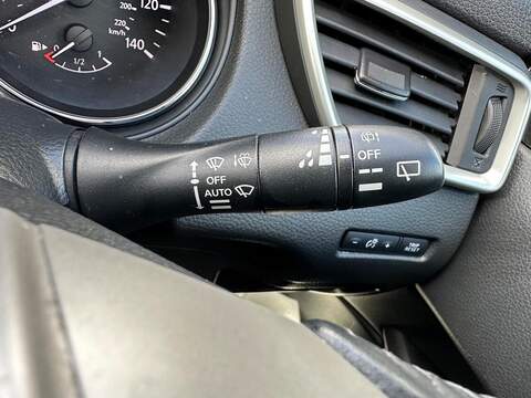 Nissan Qashqai 1.6 DIG-T Tekna 2WD Euro 6 (s/s) 5dr - U79977