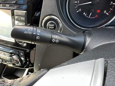 Nissan Qashqai 1.6 DIG-T Tekna 2WD Euro 6 (s/s) 5dr - U79977