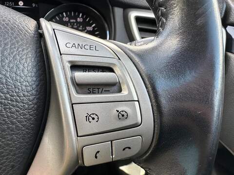 Nissan Qashqai 1.6 DIG-T Tekna 2WD Euro 6 (s/s) 5dr - U79977