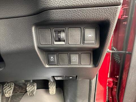 Nissan Qashqai 1.5 dCi N-Vision 2WD Euro 6 (s/s) 5dr - U79978