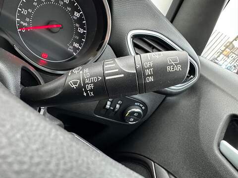 Vauxhall Crossland X 1.6 Turbo D ecoTEC Elite Nav Euro 6 (s/s) 5dr - U79979