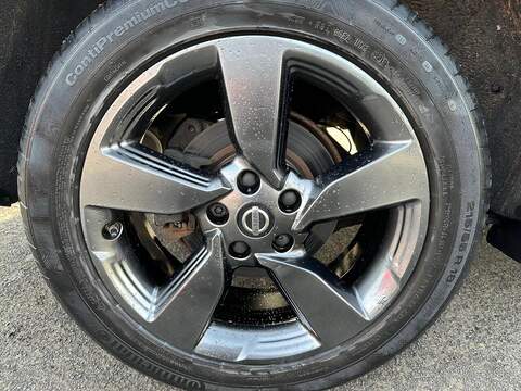 Nissan Qashqai 1.2 DIG-T N-Connecta 2WD Euro 6 (s/s) 5dr - U79980