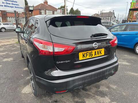 Nissan Qashqai 1.2 DIG-T N-Connecta 2WD Euro 6 (s/s) 5dr - U79980
