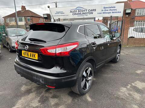 Nissan Qashqai 1.2 DIG-T N-Connecta 2WD Euro 6 (s/s) 5dr - U79980