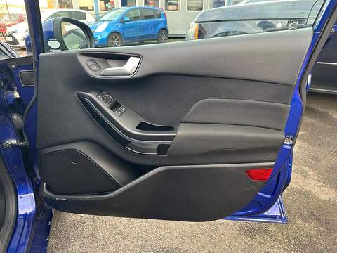 Ford Fiesta 1.1 Ti-VCT Zetec Euro 6 (s/s) 5dr - U79982