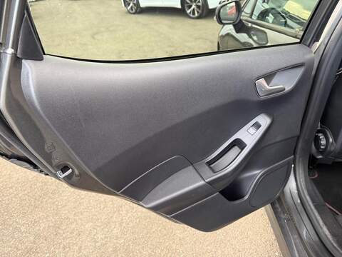 Ford Fiesta 1.0T EcoBoost MHEV ST-Line X Edition Hatchback 5dr Petrol DCT Euro 6 (s/s) (125 ps) - U79987