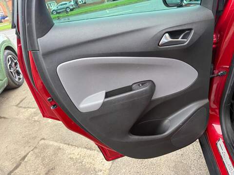 Vauxhall Crossland X 1.5 Turbo D Elite Nav SUV 5dr Diesel Manual Euro 6 (s/s) (102 ps) - U79988