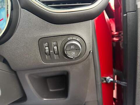 Vauxhall Crossland X 1.5 Turbo D Elite Nav SUV 5dr Diesel Manual Euro 6 (s/s) (102 ps) - U79988