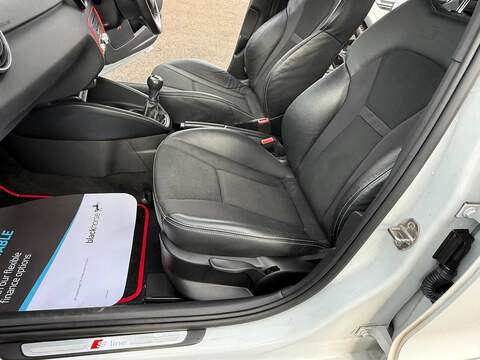 Audi A1 1.4 TFSI S line Sportback 5dr Petrol Manual Euro 6 (s/s) (125 ps) - U79998