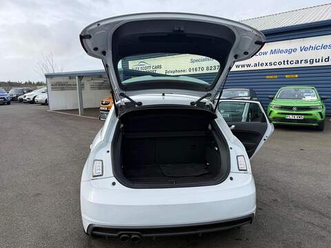 Audi A1 1.4 TFSI S line Sportback 5dr Petrol Manual Euro 6 (s/s) (125 ps) - U79998