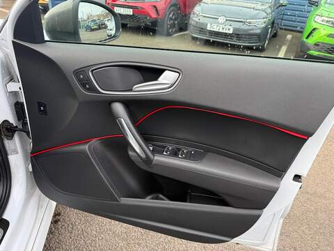 Audi A1 1.4 TFSI S line Sportback 5dr Petrol Manual Euro 6 (s/s) (125 ps) - U79998