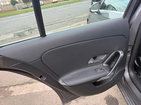 Mercedes-Benz A Class 2.0 A180d Sport 8G-DCT Euro 6 (s/s) 5dr - U80002