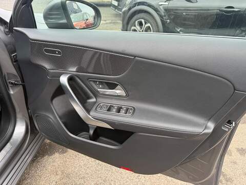 Mercedes-Benz A Class 2.0 A180d Sport 8G-DCT Euro 6 (s/s) 5dr - U80002