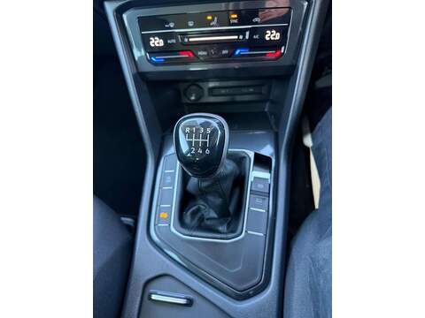 Volkswagen Tiguan 1.5 TSI Life Euro 6 (s/s) 5dr - U80004
