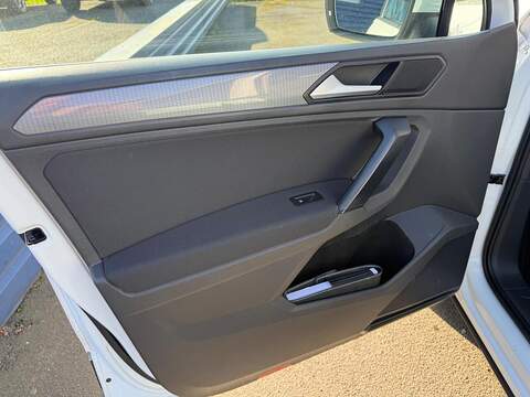 Volkswagen Tiguan 1.5 TSI Life Euro 6 (s/s) 5dr - U80004