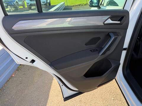 Volkswagen Tiguan 1.5 TSI Life Euro 6 (s/s) 5dr - U80004