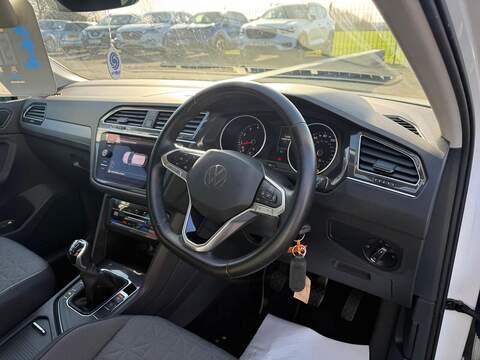 Volkswagen Tiguan 1.5 TSI Life Euro 6 (s/s) 5dr - U80004