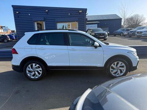 Volkswagen Tiguan 1.5 TSI Life Euro 6 (s/s) 5dr - U80004