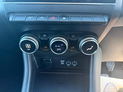 Renault Captur Blue dCi S Edition SUV 1.5 Manual Diesel - U80005