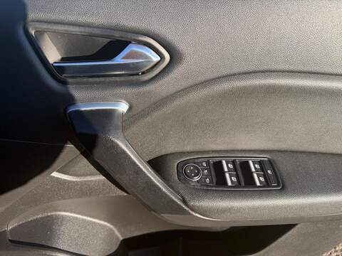 Renault Captur Blue dCi S Edition SUV 1.5 Manual Diesel - U80005