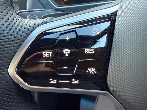 Volkswagen Tiguan 2.0 TDI R-Line DSG Euro 6 (s/s) 5dr - U80006