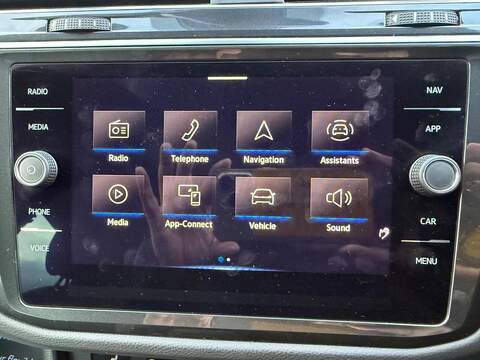 Volkswagen Tiguan 2.0 TDI R-Line DSG Euro 6 (s/s) 5dr - U80006