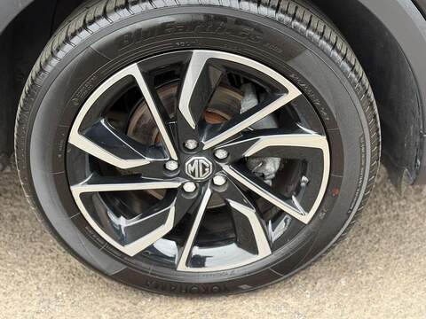 MG MG ZS 1.5 VTi-TECH Exclusive Euro 6 (s/s) 5dr - U80013