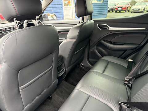 MG MG ZS 1.5 VTi-TECH Exclusive Euro 6 (s/s) 5dr - U80013